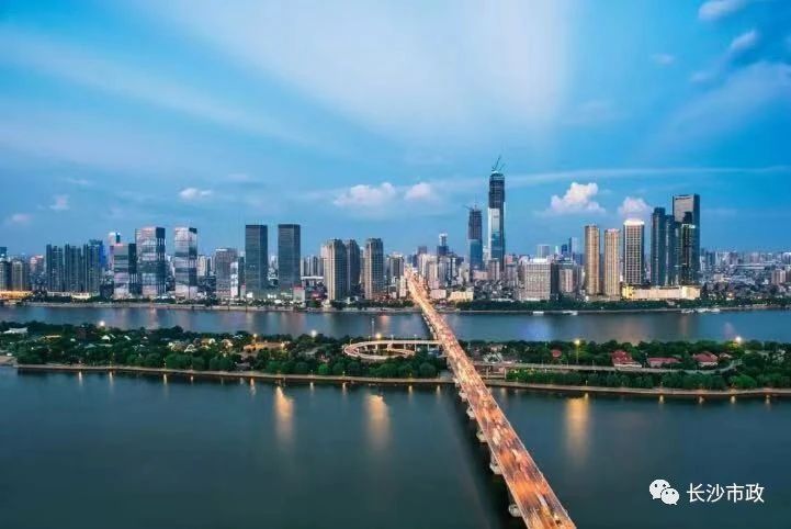 以城市，見未來；與城市，共成長